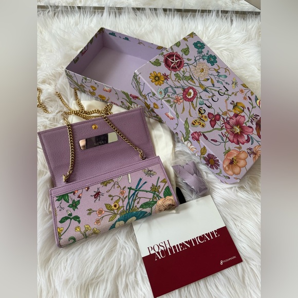 GUCCI Lavender Flora Wallet On Chain 💜💜 - Picture 3 of 7
